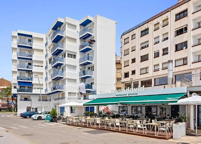 Vora Port L'Ampolla